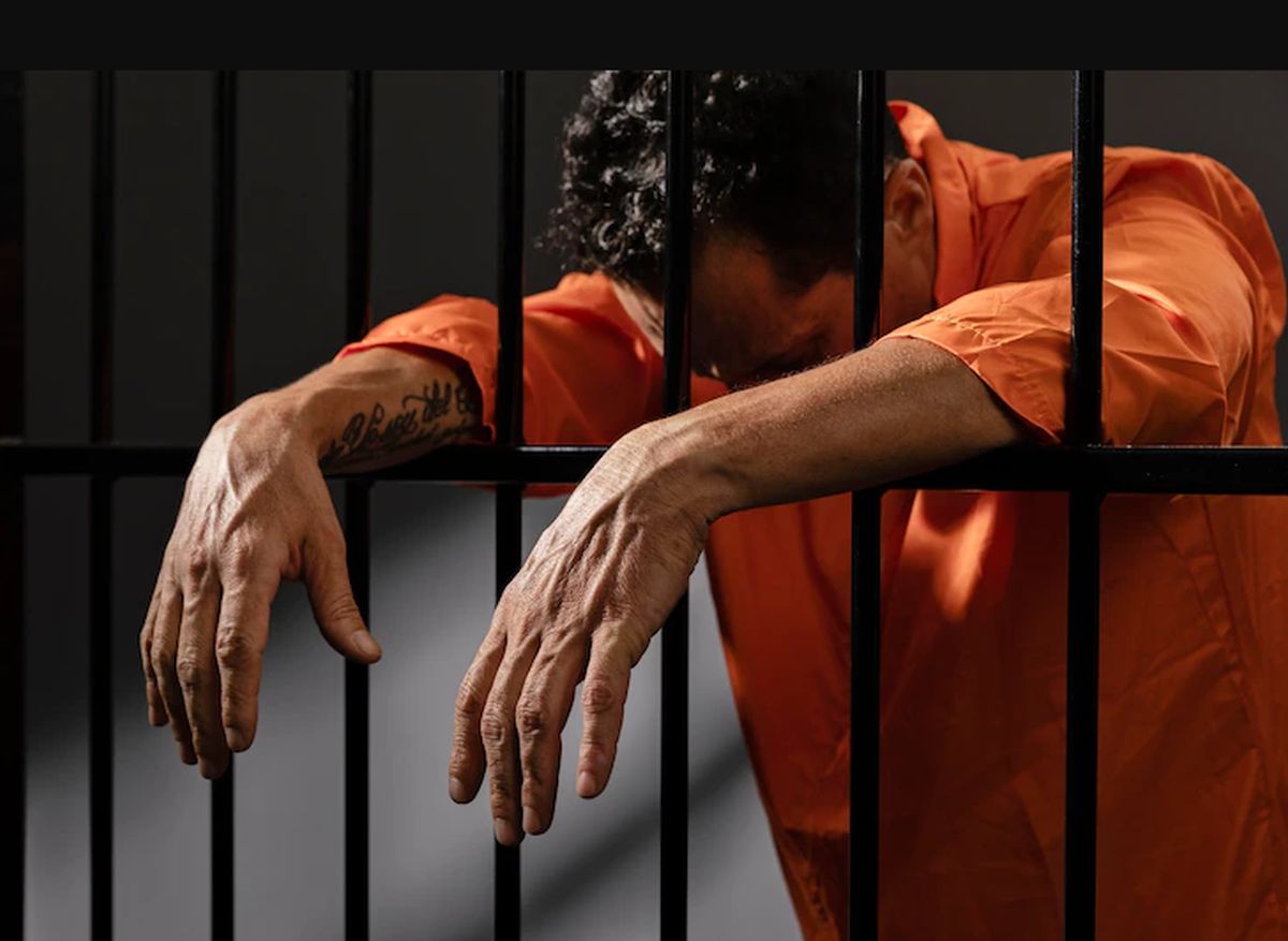 Aparat kepolisian berhasil meringkus tiga pelaku pencurian kain batik senilai Rp1,3 miliar di JCC Senayan.