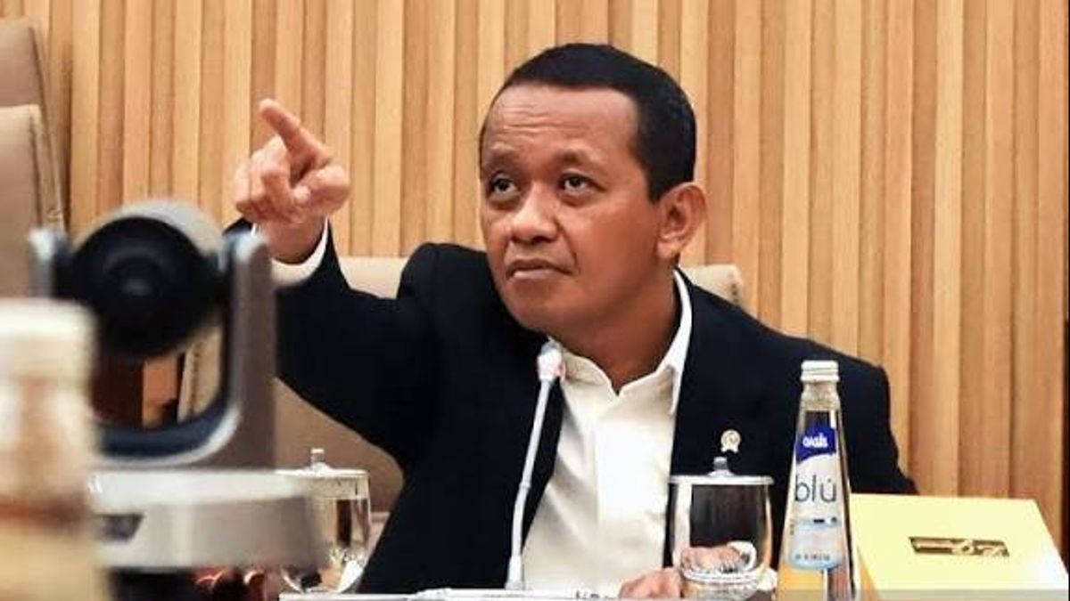 Menteri Bahlil Lahadalia mengumumkan rencana penghentian ekspor timah mentah.