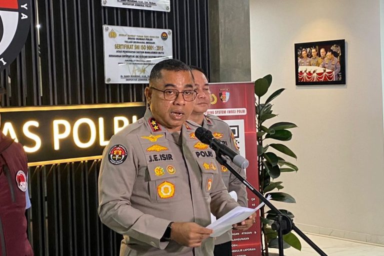 Dankorbrimob Komjen Pol Imam Widodo tegas angkat bicara soal oknum anggota yang diduga aniaya pelajar hingga tewas di Maluku