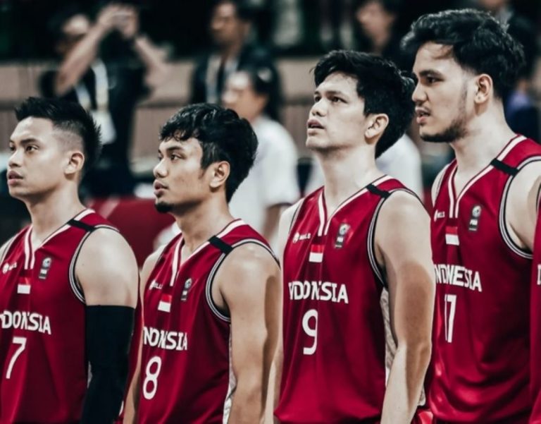 Timnas Basket Putra Indonesia sukses menumbangkan Malaysia 80-68 di perebutan tempat ketiga SEA Games 2025.
