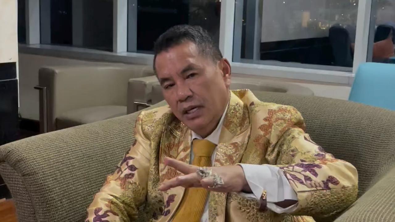 Pengacara kondang Hotman Paris mendesak DPR RI memanggil jaksa yang menuntut mati enam ABK kasus sabu 2 ton.