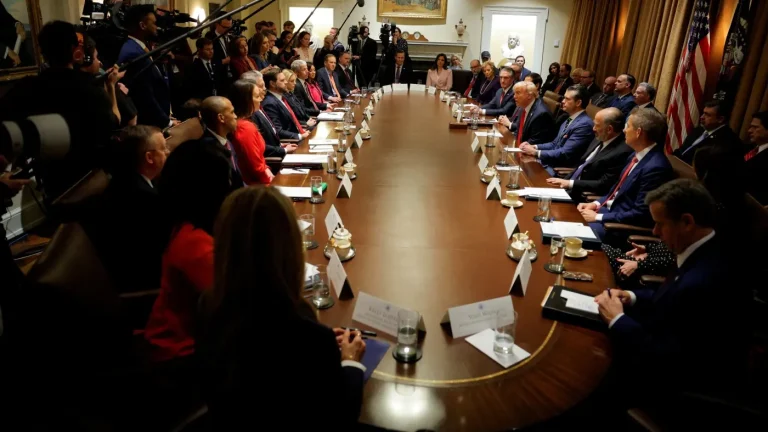 Human Rights Watch (HRW) merilis laporan mengejutkan tentang masa depan demokrasi Amerika Serikat