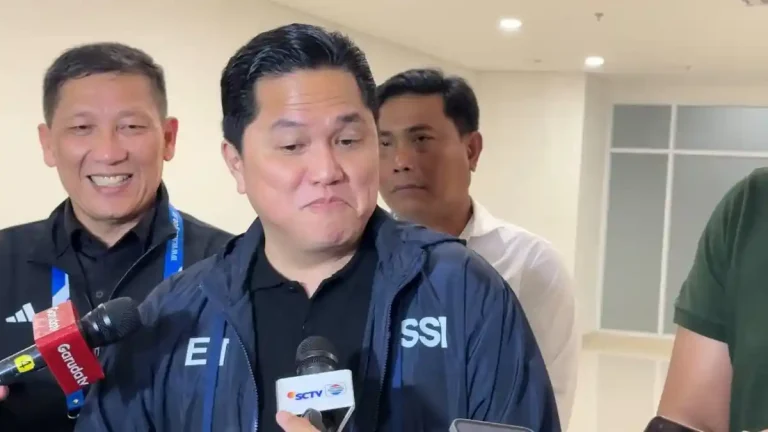 Erick Thohir akhirnya angkat bicara terkait tuduhan liar yang menyebutnya sebagai sosok di balik sanksi FIFA untuk Malaysia.