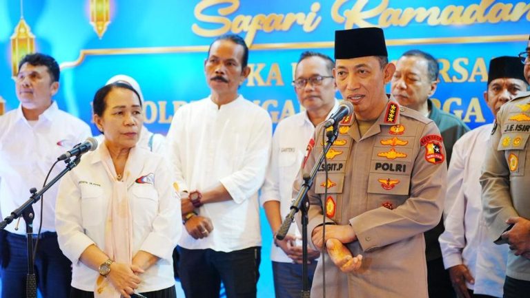 Kapolri Ajak Buruh Jaga Iklim Investasi