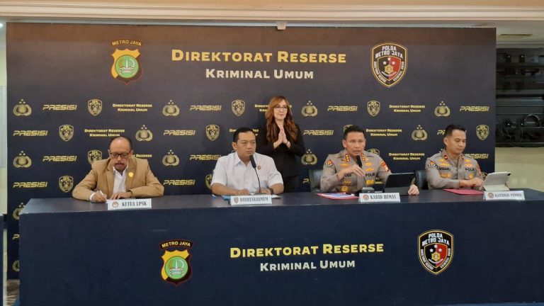 Horor! Detik-Detik Pensiunan JICT Ermanto Dipukul Perampok Pakai Linggis