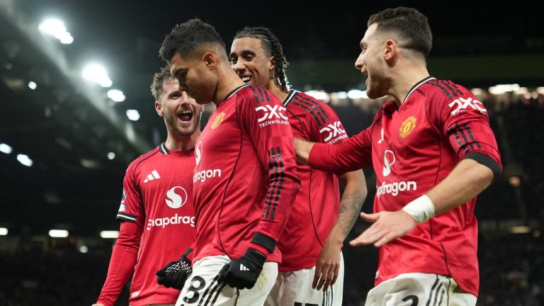 Manchester United Siapkan Dana Raksasa! Borong 2 Bintang, Termasuk Gelandang 'Fantastis'