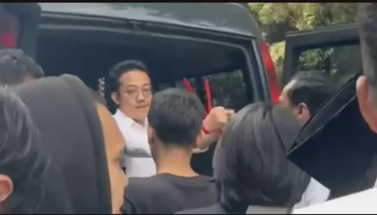 Respons Polda Metro Jaya akhirnya memberikan respons resmi terkait pembebasan atau penangguhan penahanan Delpedro Cs.