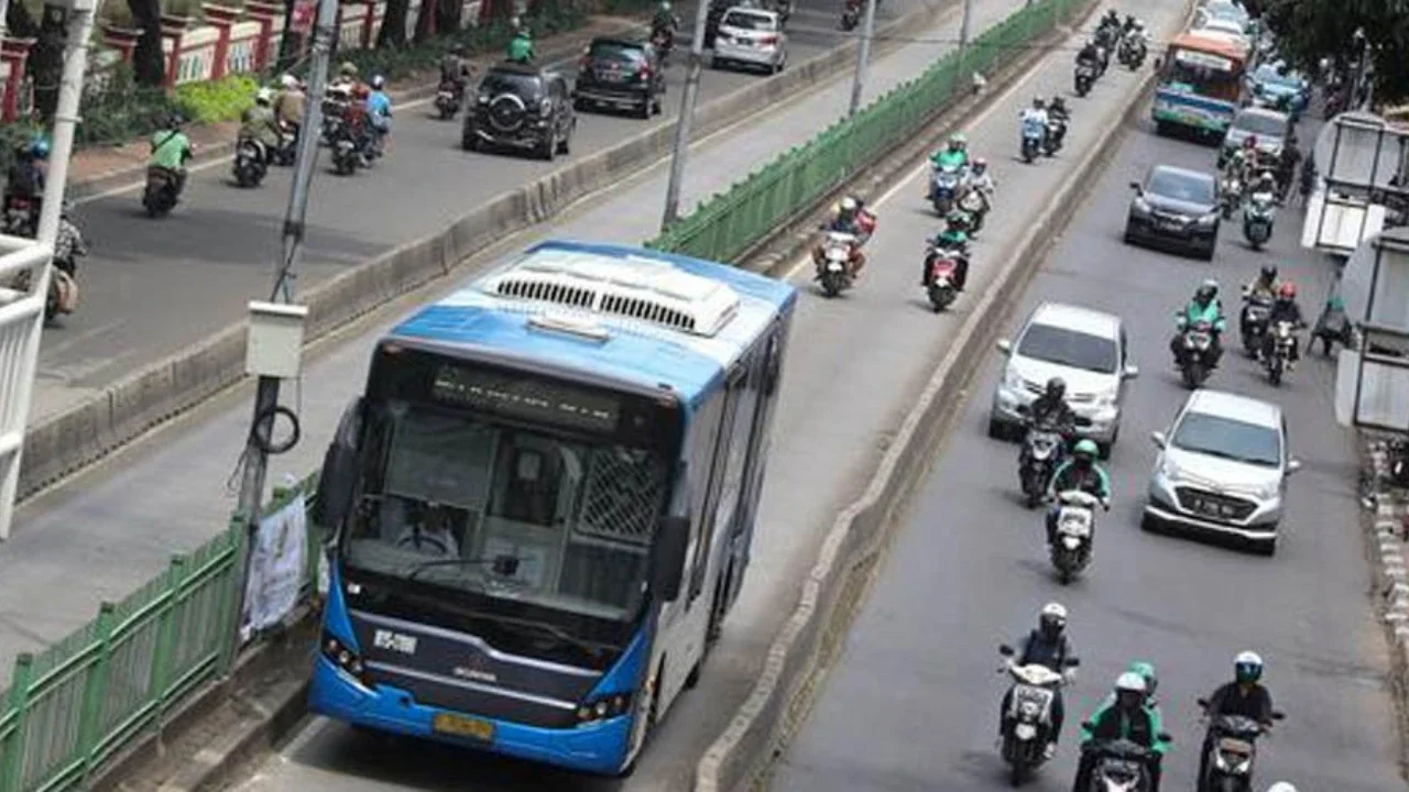 TransJakarta Ubah Titik Pemberhentian Rute Blok M–Soetta Mulai 23 Maret 2026