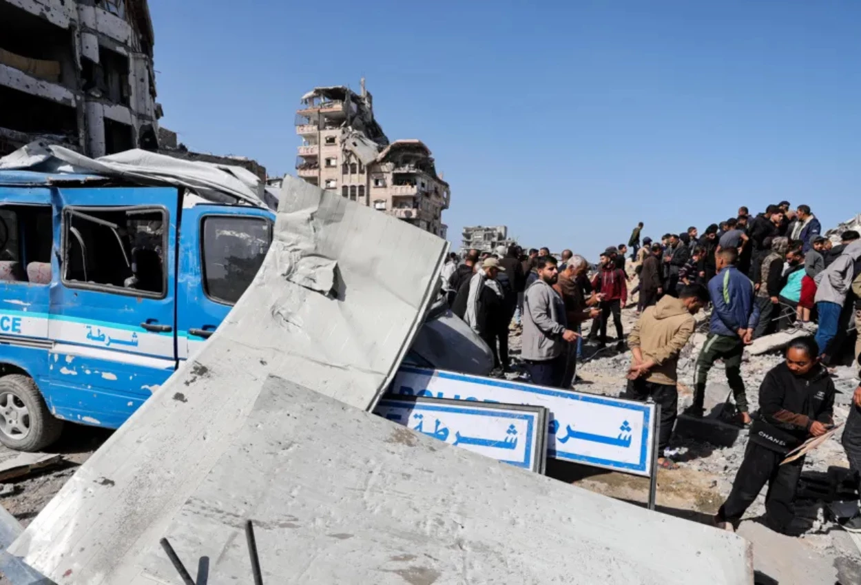 Israel Serang Mobil Polisi Gaza