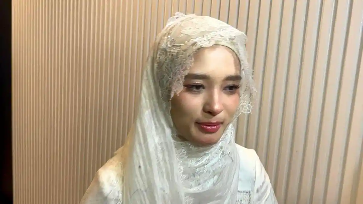 Inara Rusli Penuhi Pemeriksaan Kasus Perzinaan: Tegaskan Kebenaran di Depan Penyidik!