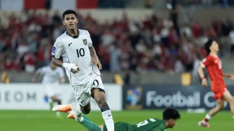 Bhayangkara FC Bongkar Kronologi & Alasan Tendangan Kungfu Fadly Alberto!